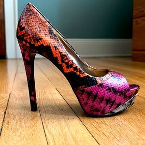 Guess Peeptoe Pumps - Size 6.5